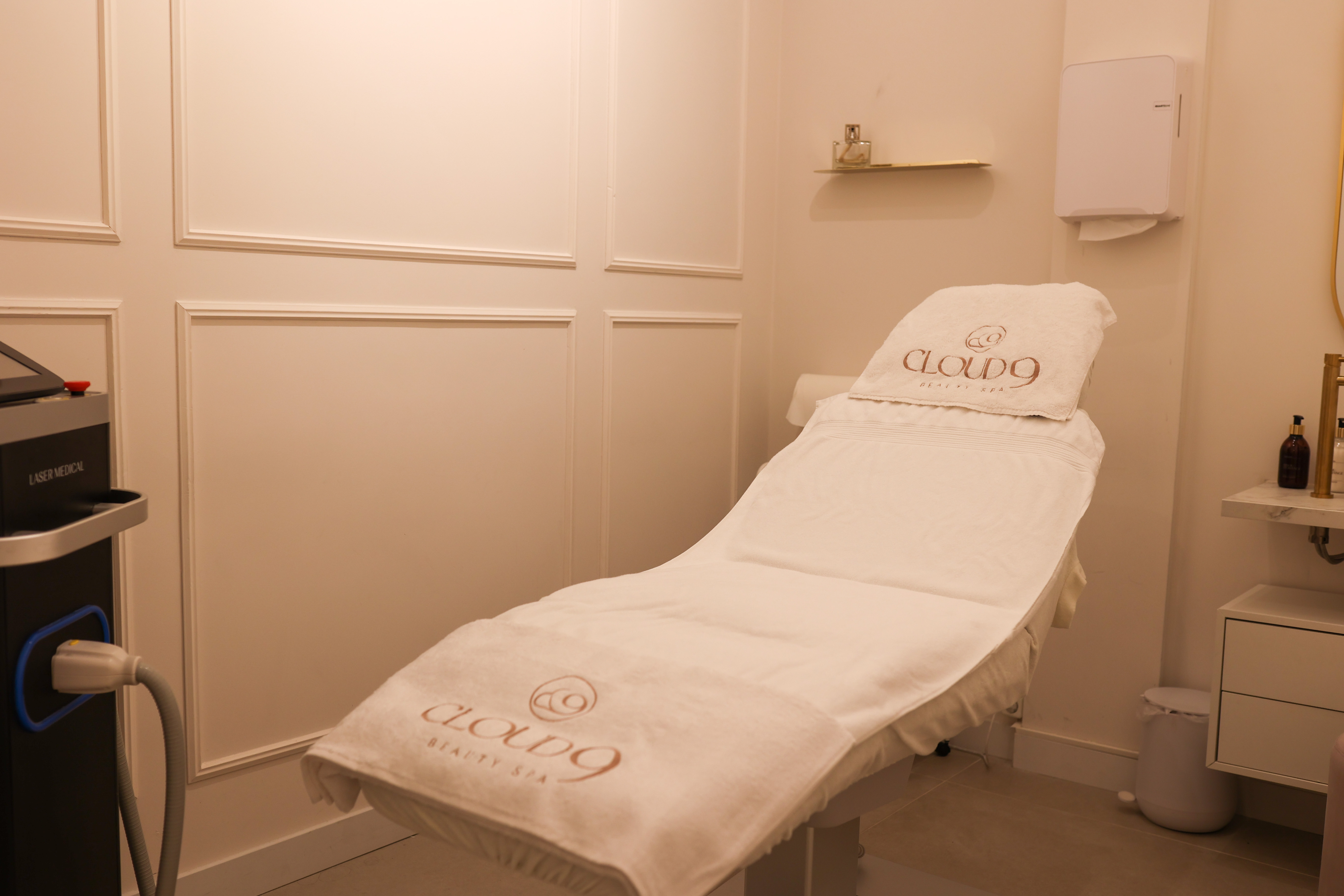 CLOUD9 Beauty Spa - Laser